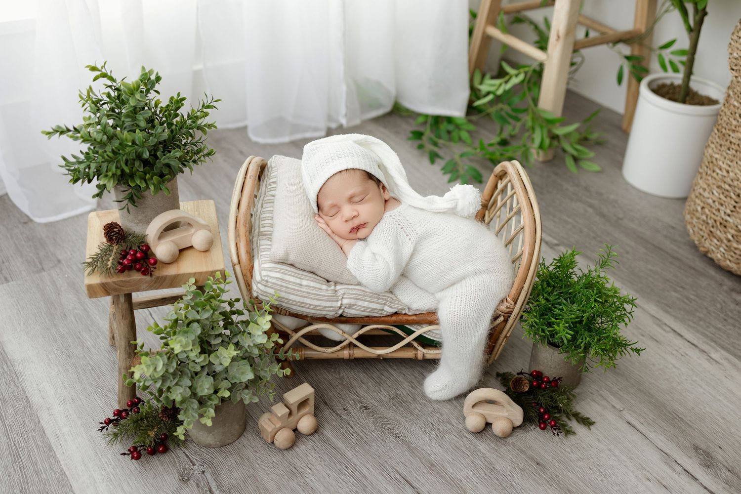 best Miami newborn photographer, newborn portraits Boca Raton, Coral Gables newborn photoshoot, Bal Harbour motherhood portraits