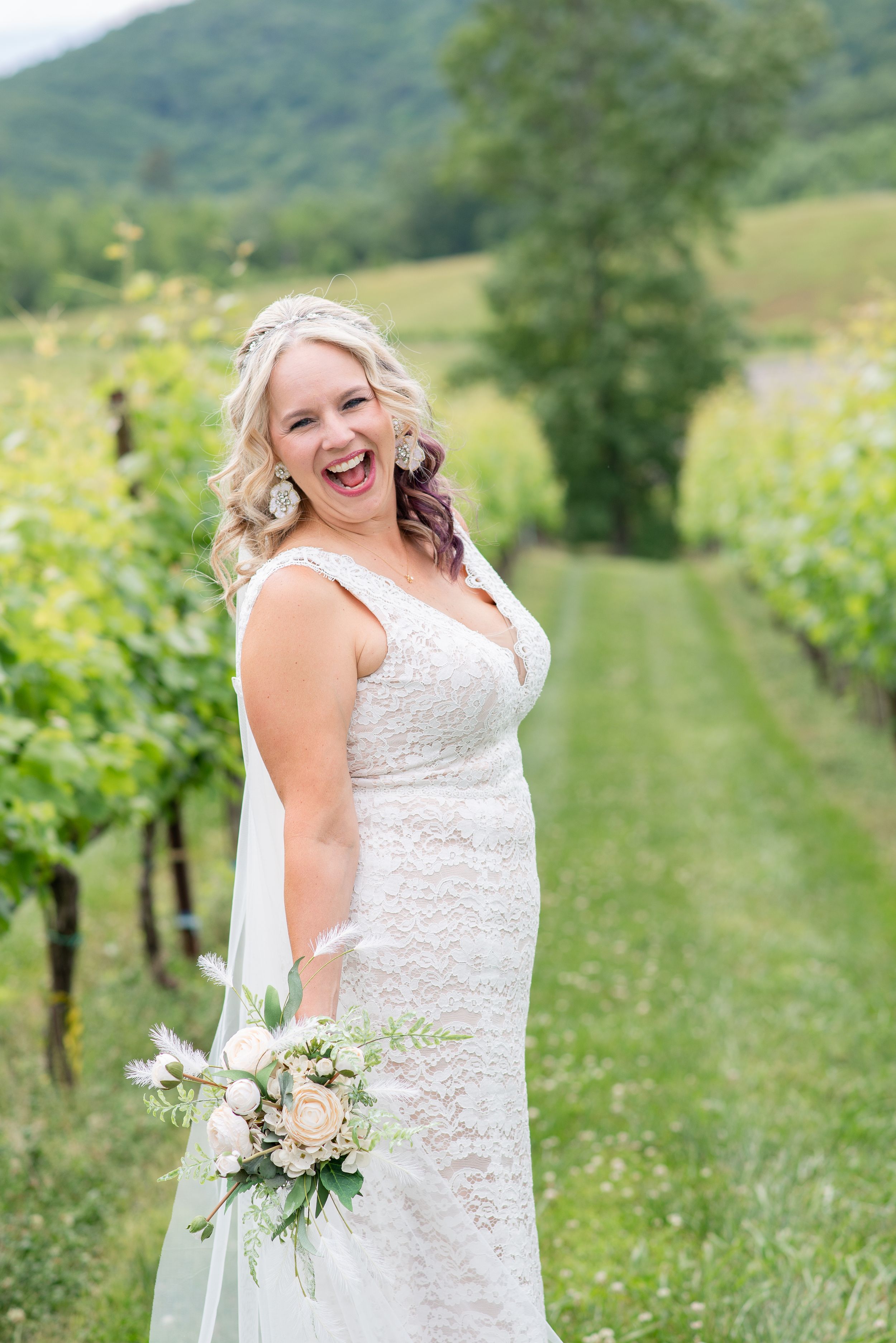 yonah mountain vineyards bridal photographs