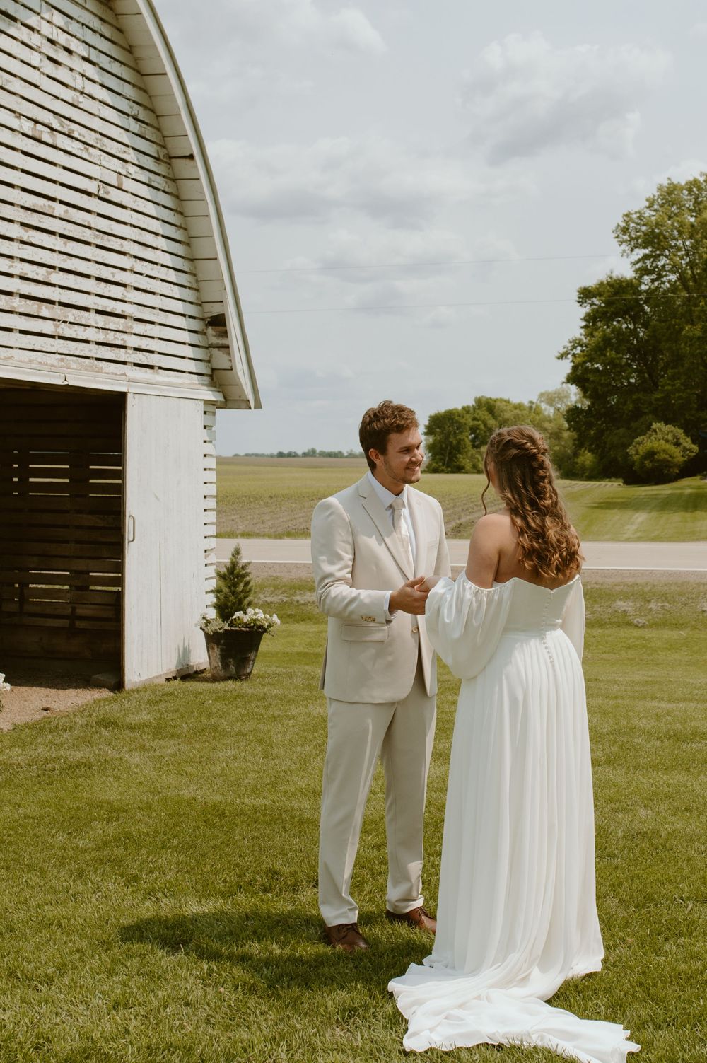 Minnesota Wedding Photographer, Romantic and Authentic Minnesota Photography, Minnesota Couple Photos | Rachel Marie Photography