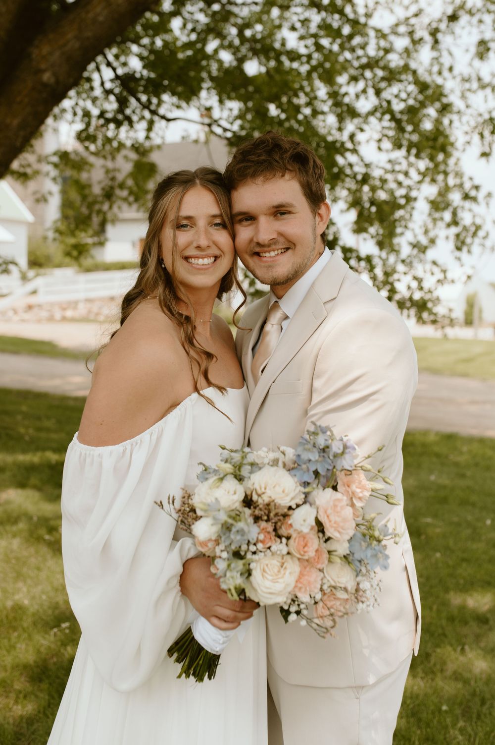 Minnesota Wedding Photographer, Romantic and Authentic Minnesota Photography, Minnesota Couple Photos | Rachel Marie Photography