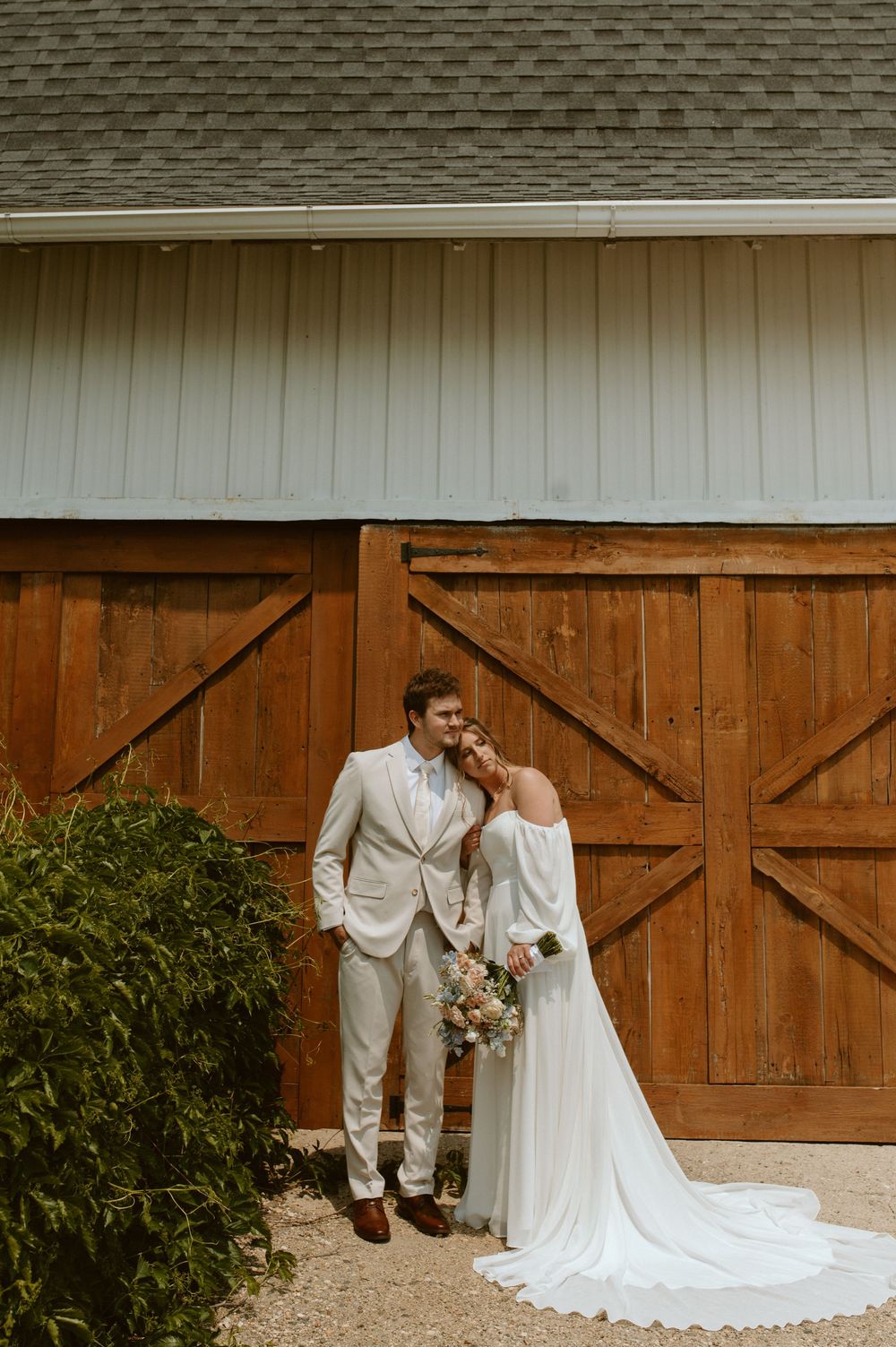 Minnesota Wedding Photographer, Romantic and Authentic Minnesota Photography, Minnesota Couple Photos | Rachel Marie Photography