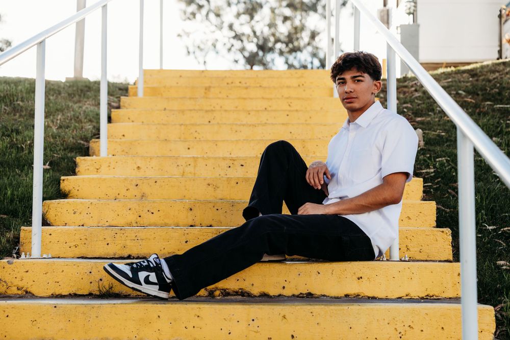 graduation, graduating, senior announcement, senior portrait photographer, mohave county, arizona photographer, portrait, sport photography,