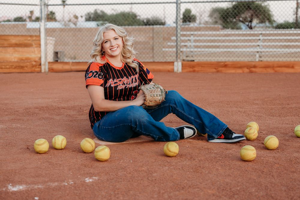 graduation, graduating, senior announcement, senior portrait photographer, mohave county, arizona photographer, portrait, sport photography,