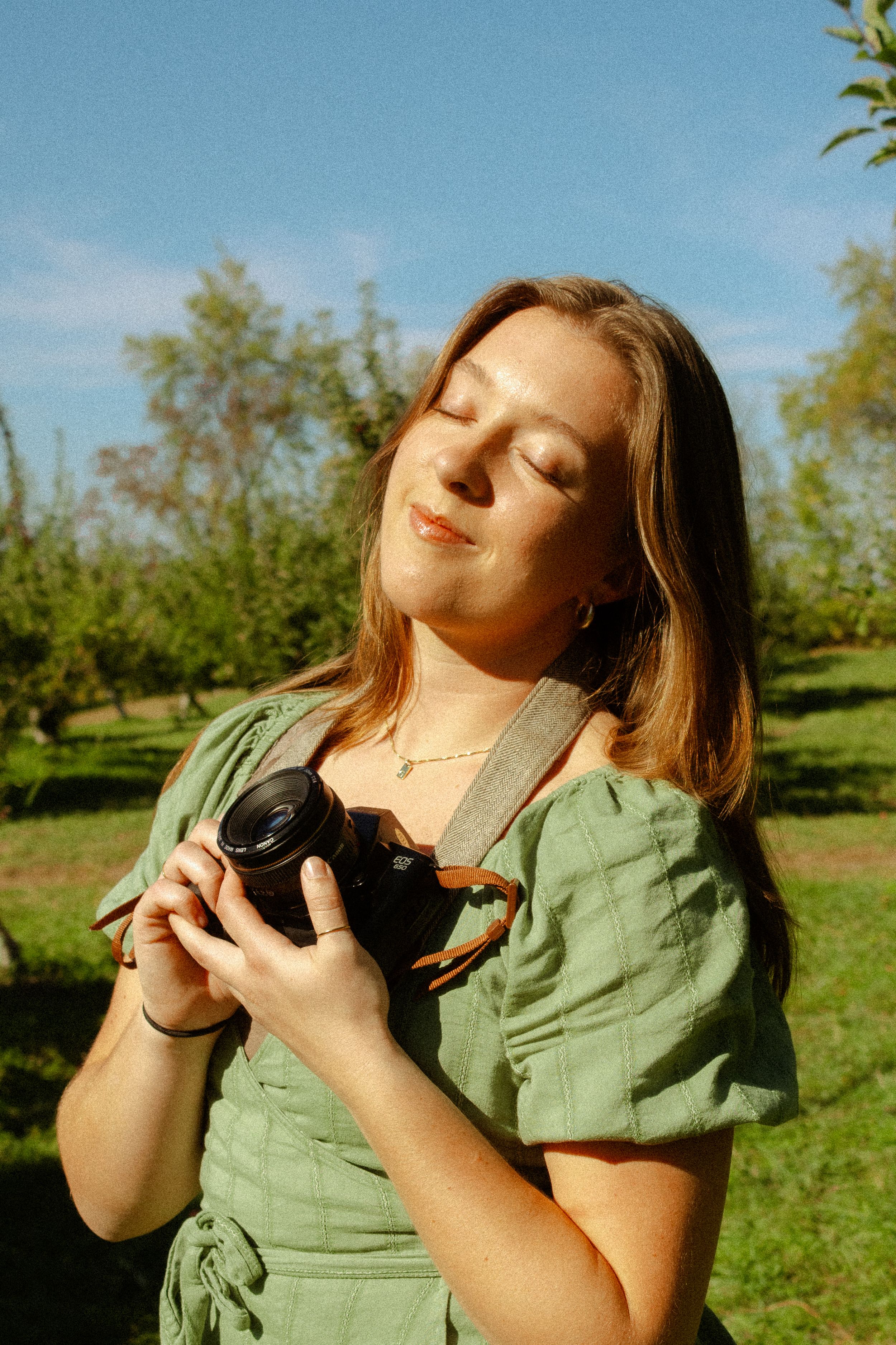 Wedding Photographer based in Upstate New York, available to travel anywhere.