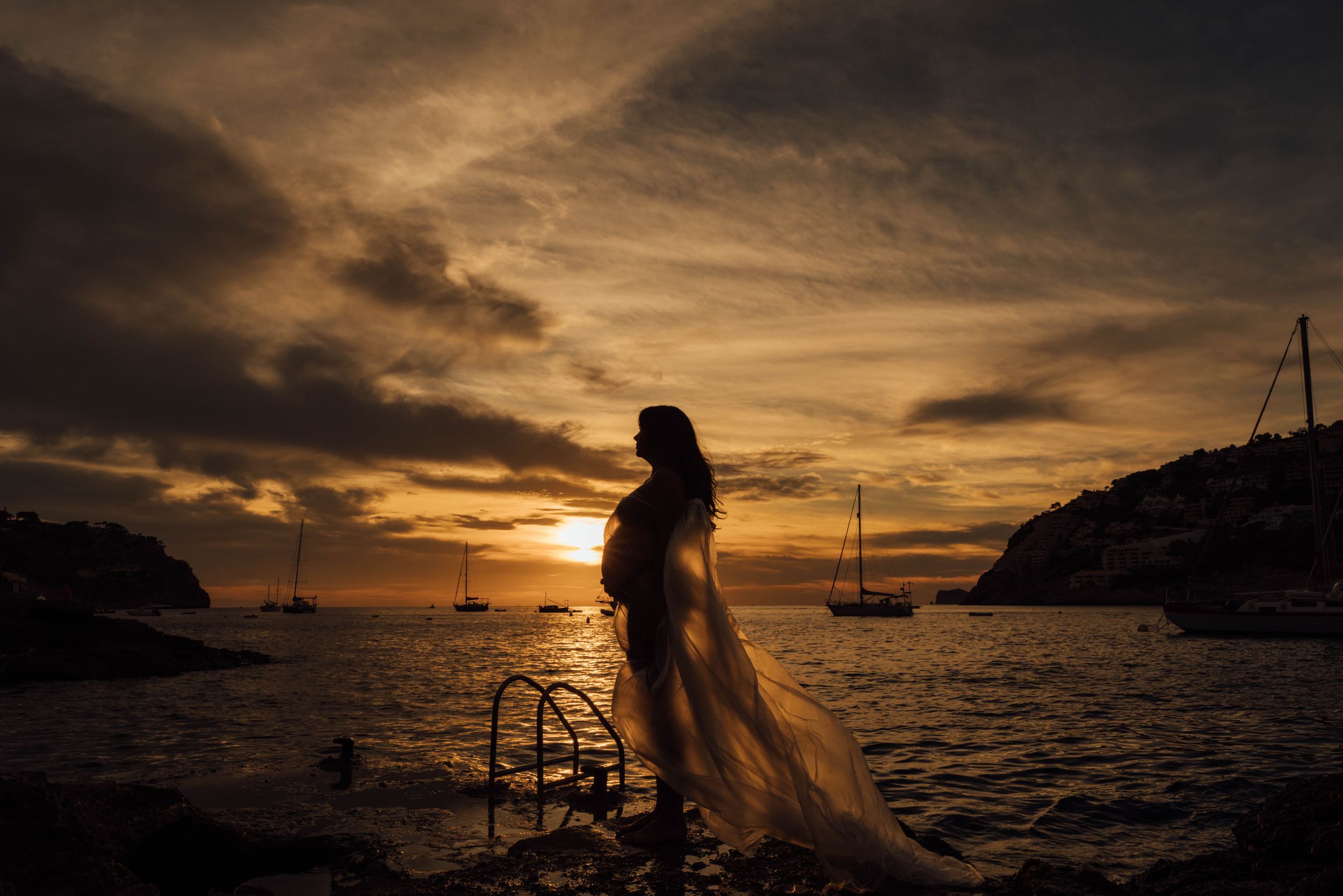 Maternity session in Mallorca