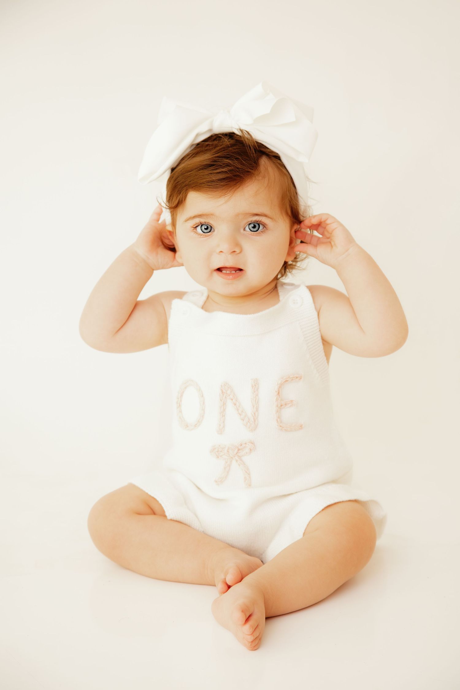 baby photographer with floral crown