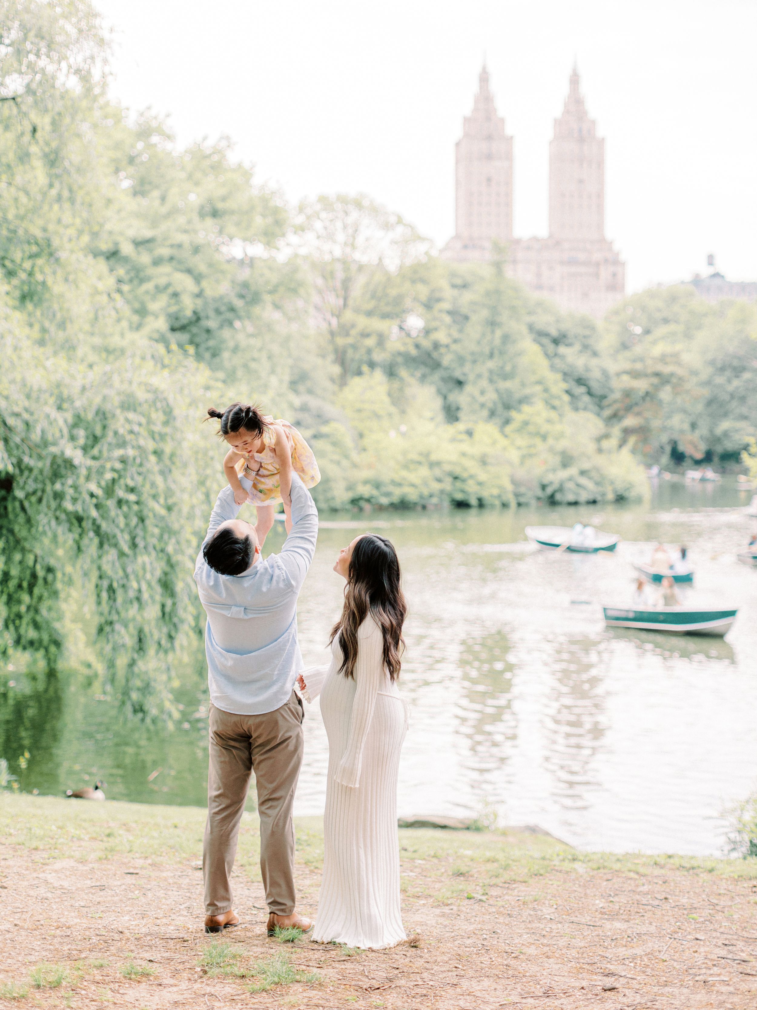 Jeanie Jang Photo New York Film Central Park Family Photographer Newborn