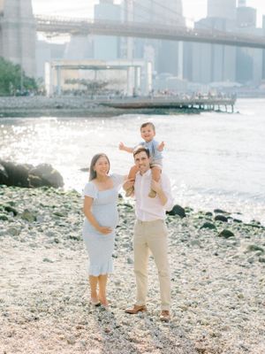 Jeanie Jang Photo New York Film Brooklyn Dumbo Family Photographer Newborn