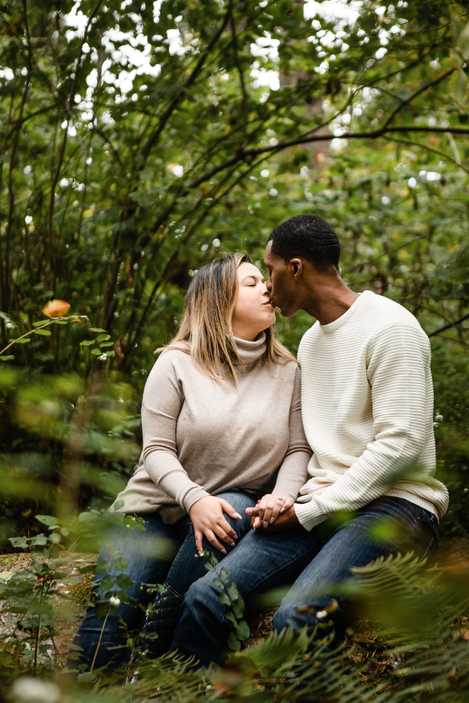 Washington, engagement, photography, photoshoot, forest, rainforest, couple, couples, green