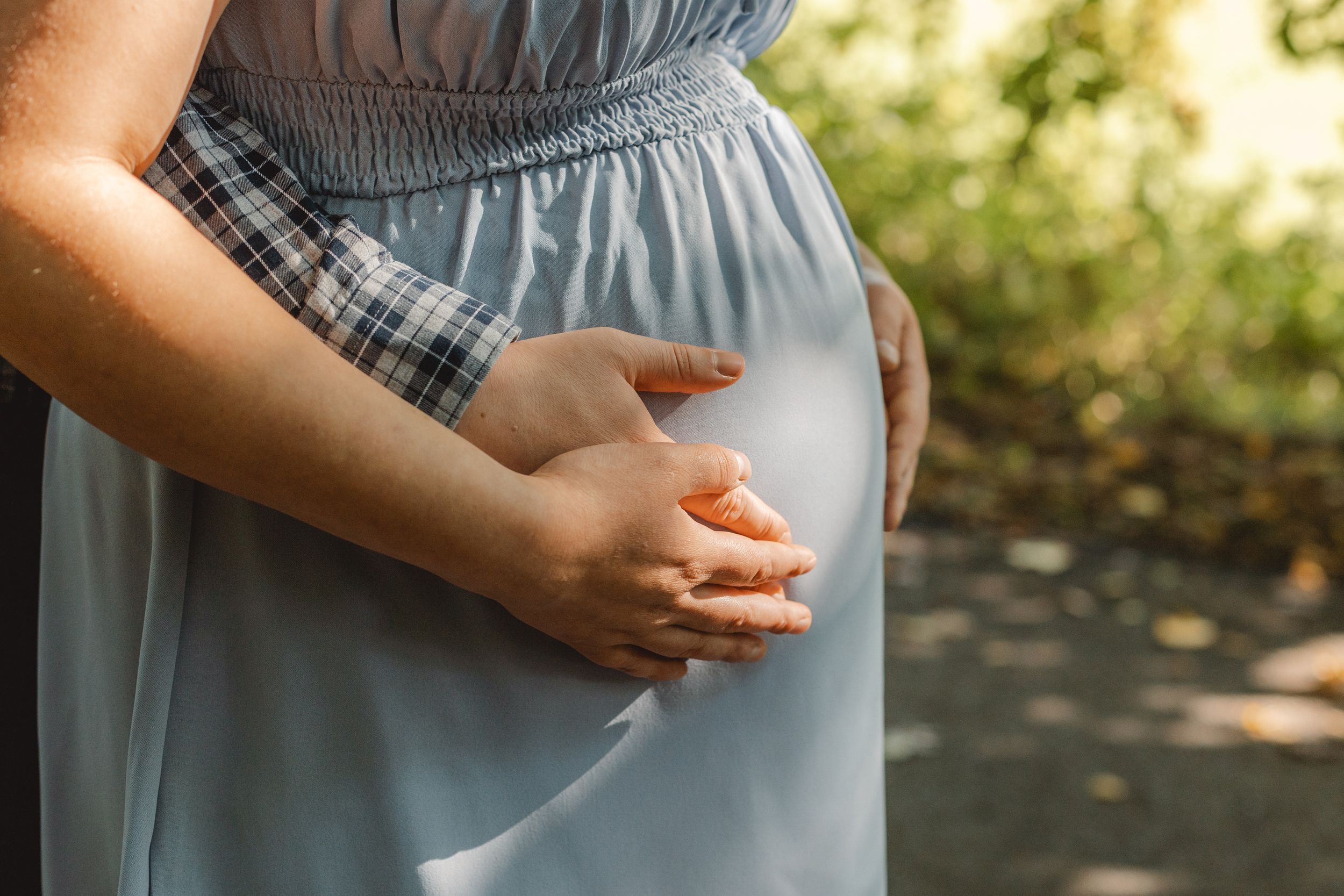 Familienmomente - Familienfotograf in Grimma, Leipzig und Umgebung, natürliche Babybauchfotografie