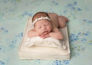 newborn photos 
maternity Photographer
newborn photography Kentucky Photographer
Richmond Kentucky 
Lexington kentucky cake smash newborn