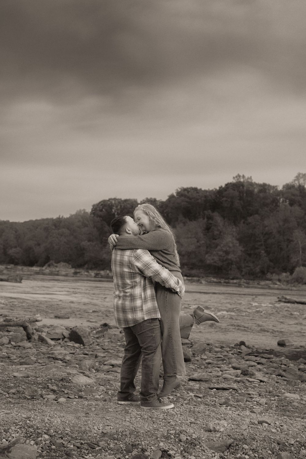 Fall Couple Engagement session at Scott Run by the Potomac River in McLean, Virginia