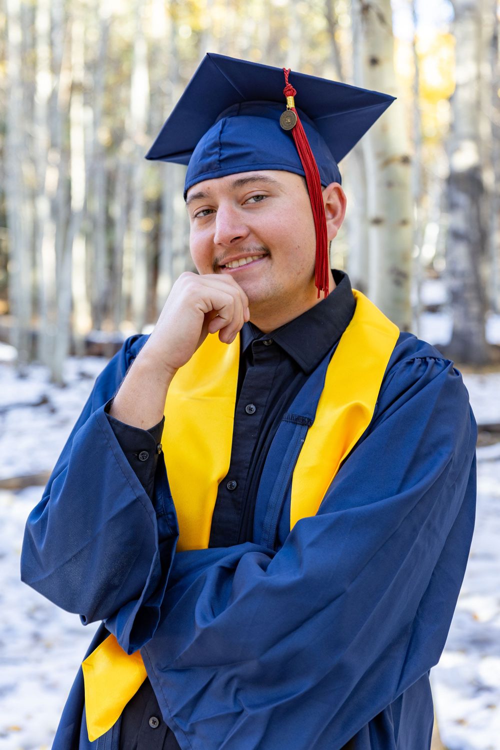 grad, aspens, northern arizona, flagstaff, male, snow, portrait photographer, cap and gown, rhianna k photography