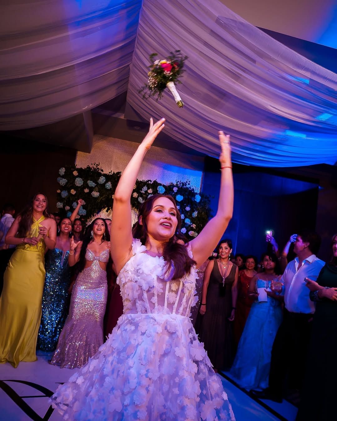 Fotografía de boda con estilo moderno y retoque profesional