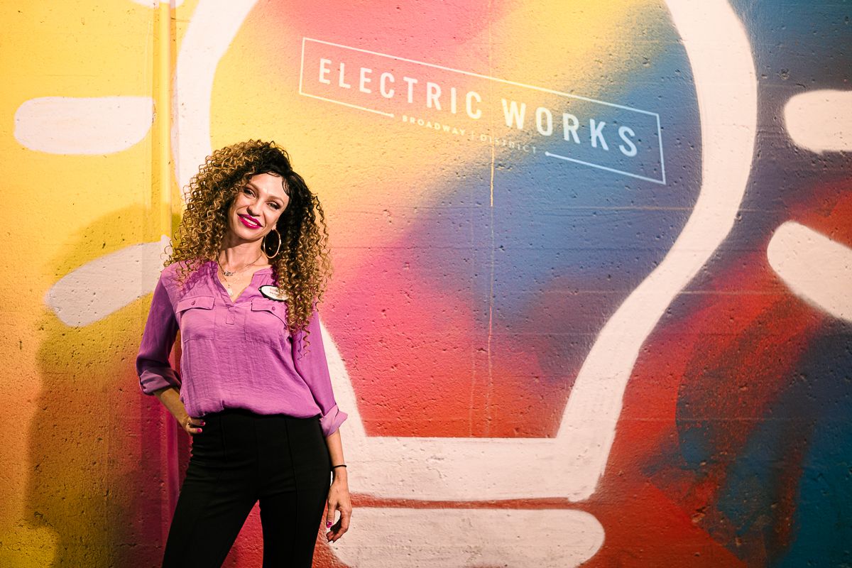 headshot-session-business-commercial-photographer-photography-fort-wayne-indiana-downtown-urban-electric-works-1376