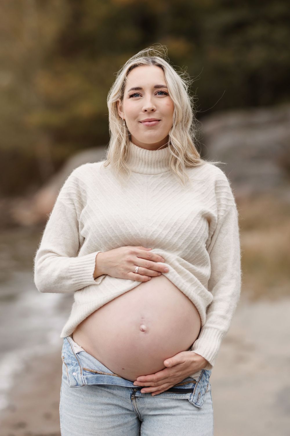 naturlig gravidfotografering på sørlandet
