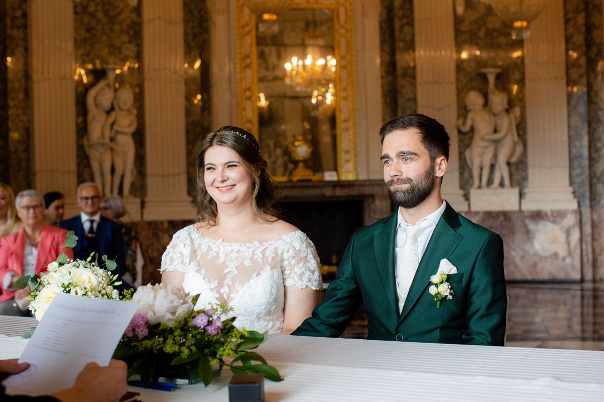 Standesamtliche Hochzeit im Schloss Benrath begleitet von einem Profi Hochzeitsfotograf