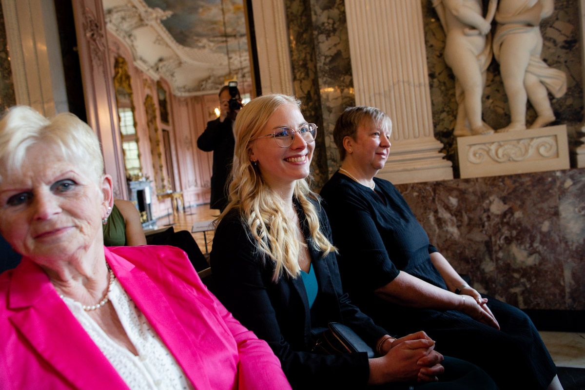 Standesamtliche Hochzeit im Schloss Benrath begleitet von einem Profi Hochzeitsfotograf