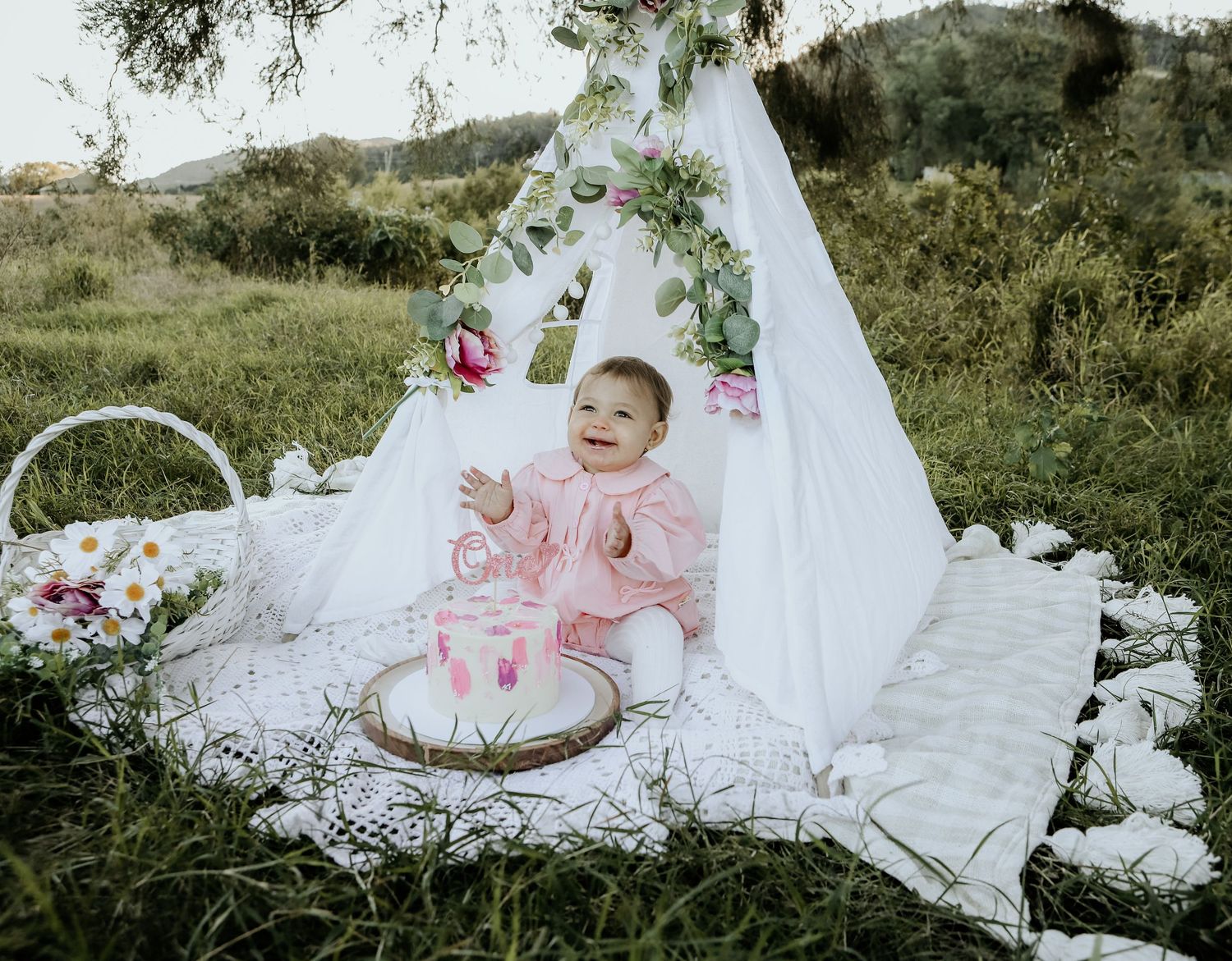 Outdoor cake smash