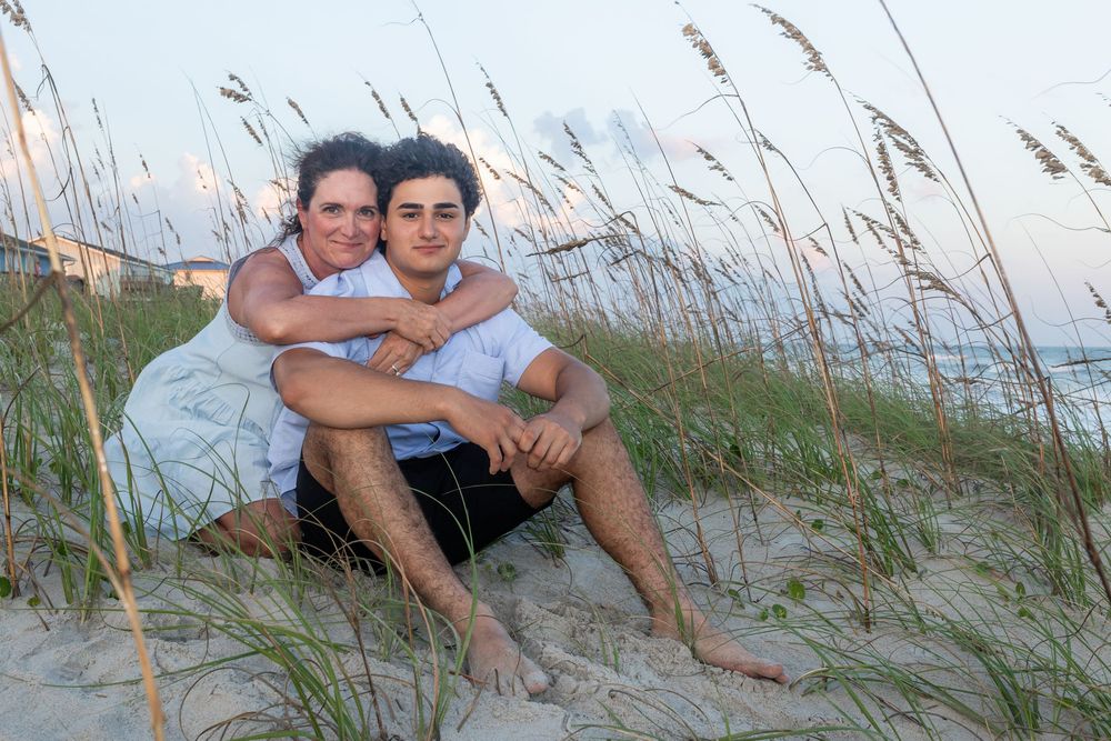 Emerald Isle photographer Samantha Ann Photo studio in swansboro newborn and family photo expert. Beach photos for families.