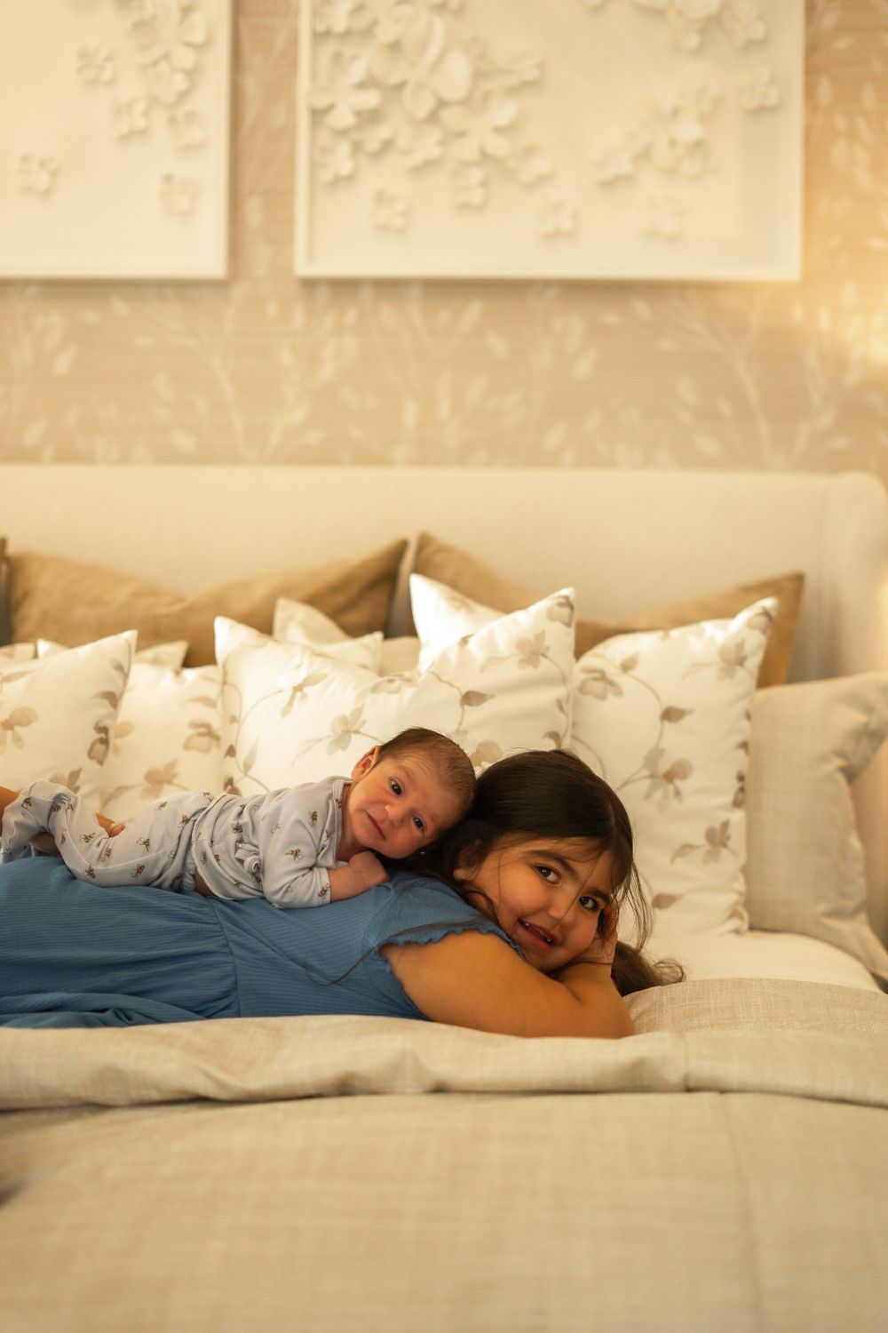 Newborn session at-home. Natural light, family photography, candid moments, newborn photography, mommy & me photography, sibling photography