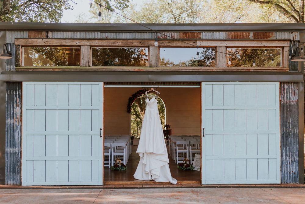 Silo and Oak Wedding Venue, Anna Romani Photography, Candid Wedding Photography