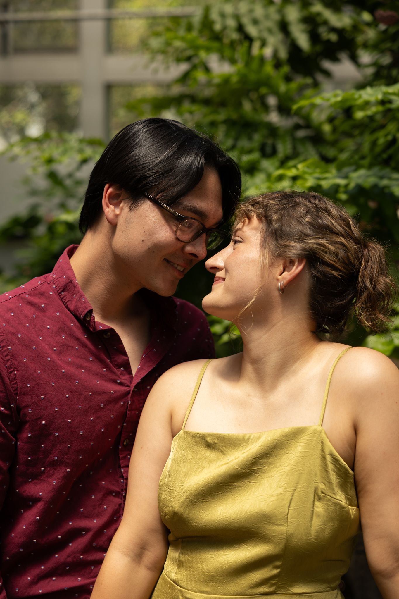 Romantic photography session capturing authentic connection.