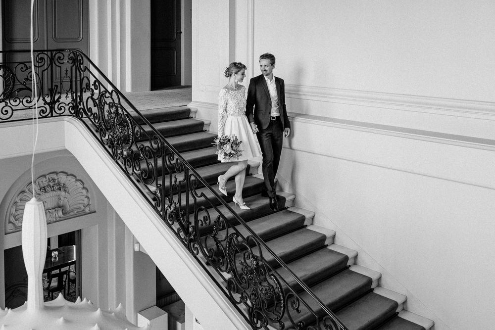 Trouver son photographe de mariage civil a Lille ou Lambersart pour des photos chics, intemporelles et elegantes.