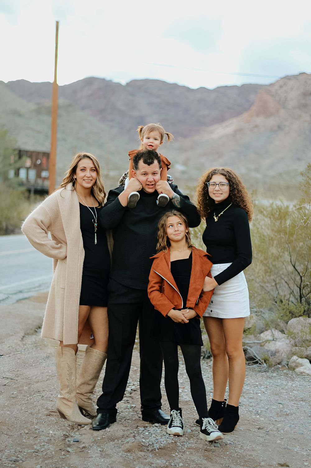 Bright, dreamy, timeless images capturing love, connection, tiny details, and the beautiful seasons of family life in Las Vegas.