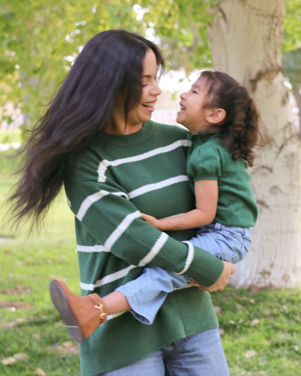 Bright, dreamy, timeless images capturing love, connection, tiny details, and the beautiful seasons of family life in Las Vegas.