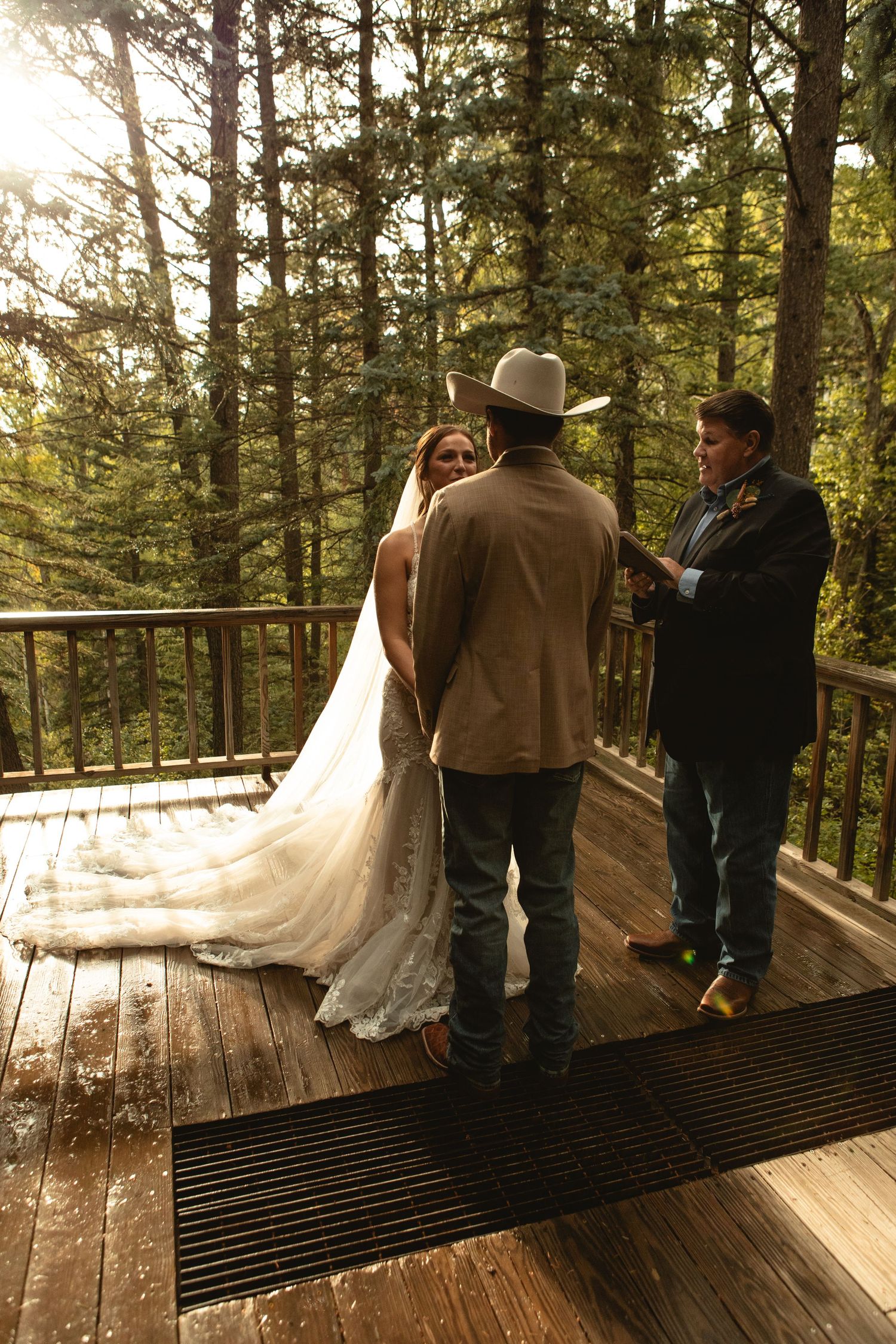 Delores Colorado Micro wedding ceremony at a vrbo in the mountains