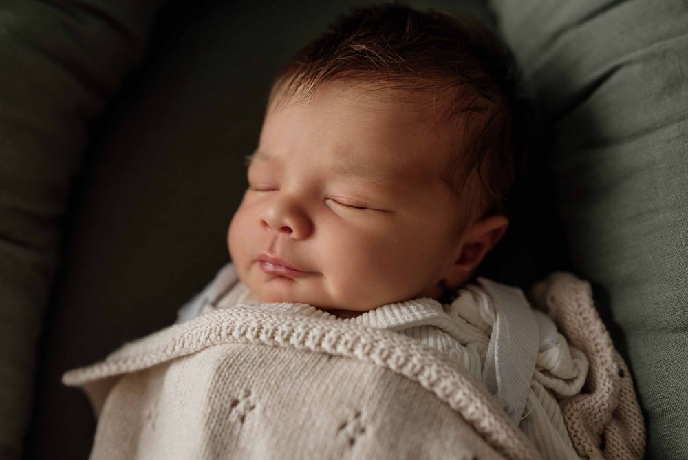 Close-up detail photo of newborn baby during Sydney in-home photography session.