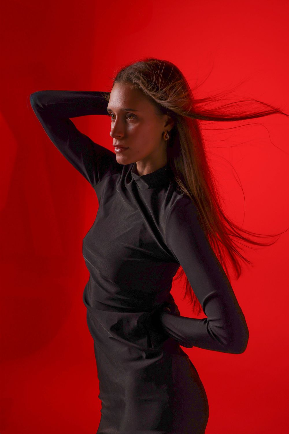 Build a standout modeling portfolio with bold, editorial, and fashion-forward photography. Serving Toronto, Richmond Hill & Vaughan with cre