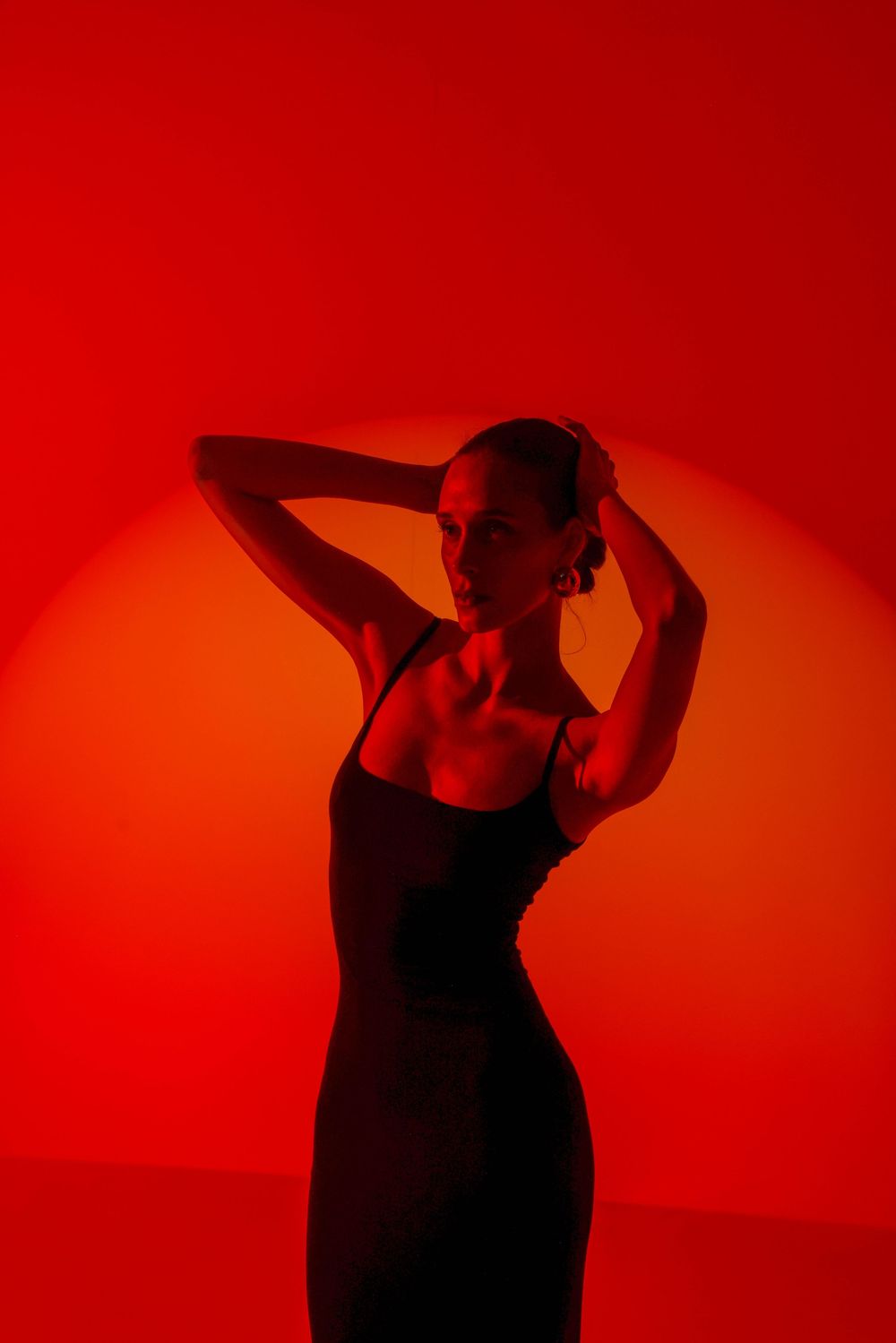 Build a standout modeling portfolio with bold, editorial, and fashion-forward photography. Serving Toronto, Richmond Hill & Vaughan with cre
