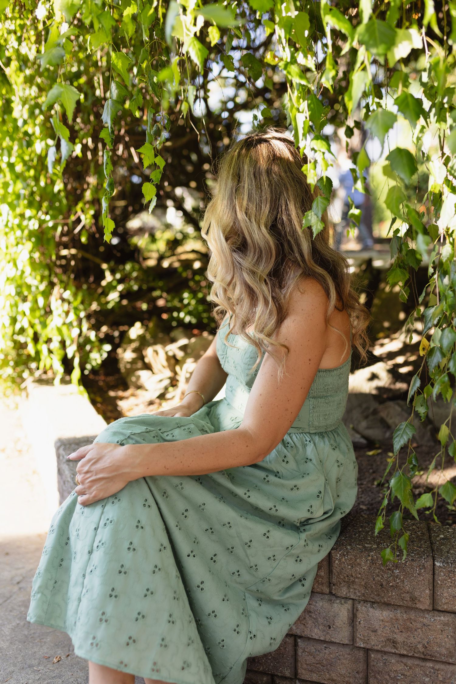 Garden mini sessions Surrey family photography Elizabeth Lang Photography.