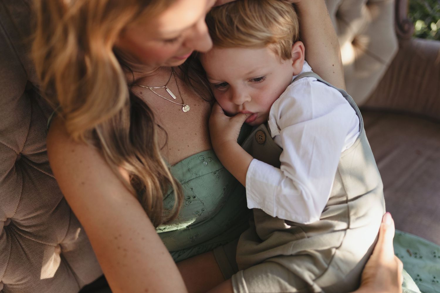 mom snuggles her toddler Garden mini sessions Surrey family photography Elizabeth Lang Photography.
