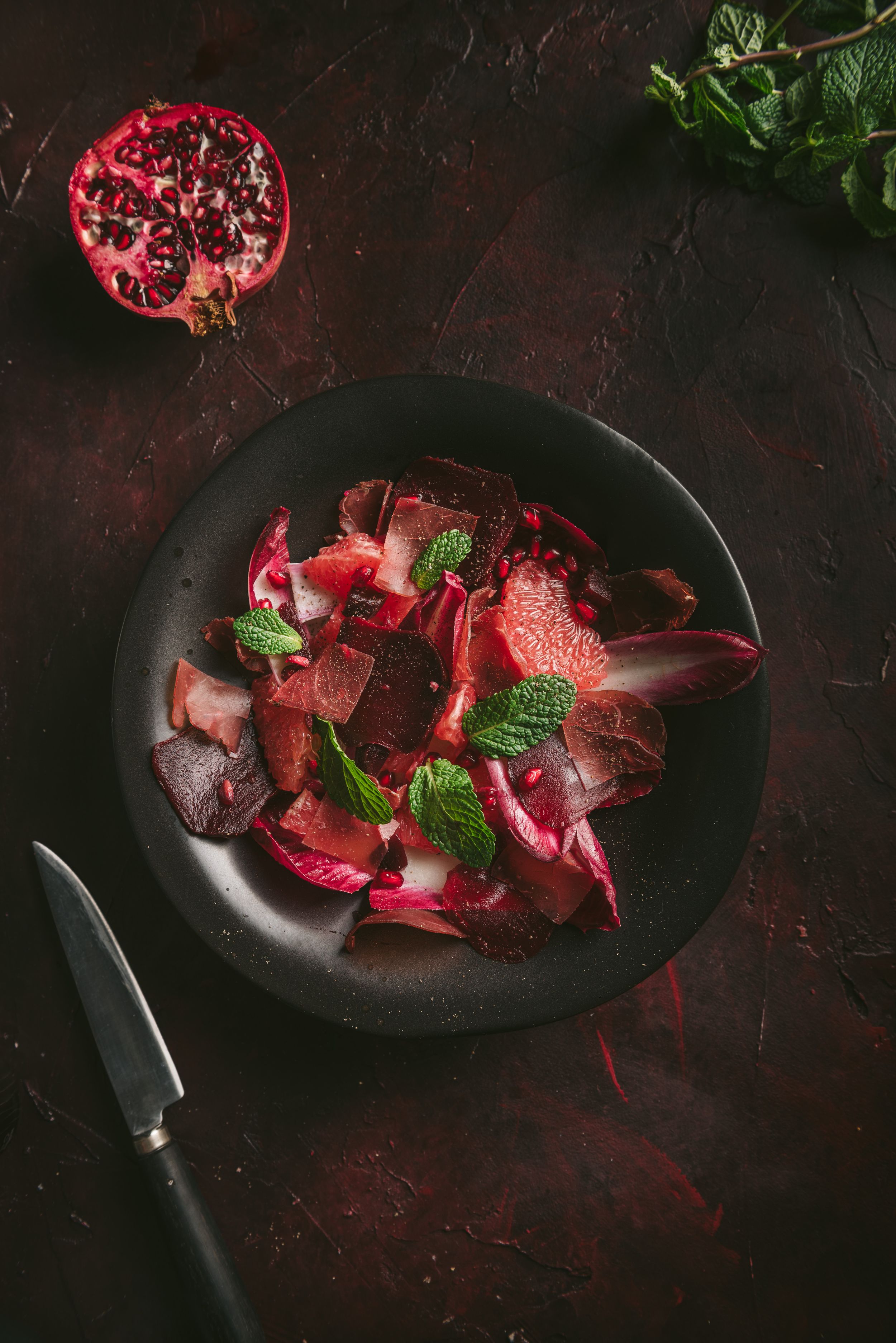 Photo culinaire de salade toute rouge - Mélanie Rousselle, styliste et photographe culinaire basée en Ile de France