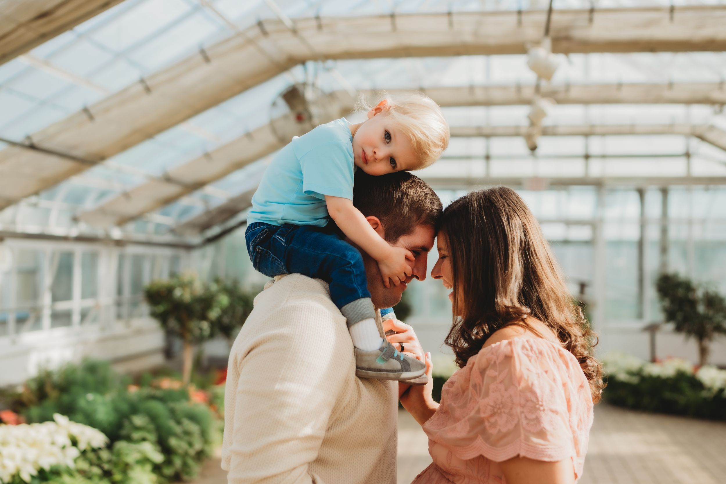family photo, green house, maternity photo
