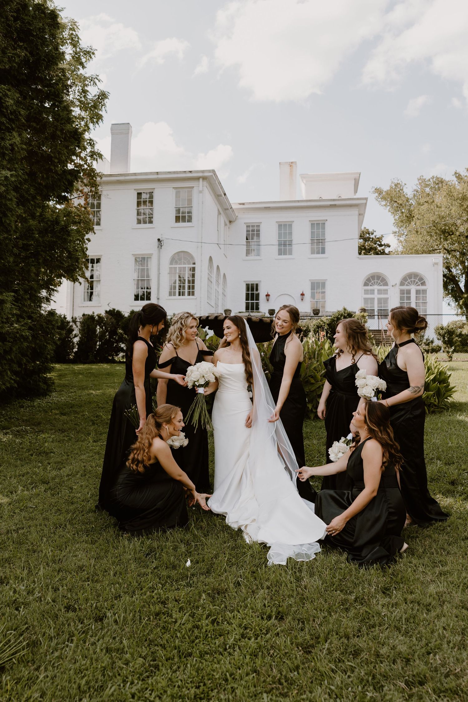 Bride with Bridesmaids at The Bleak House Knoxville, historic wedding venue photography