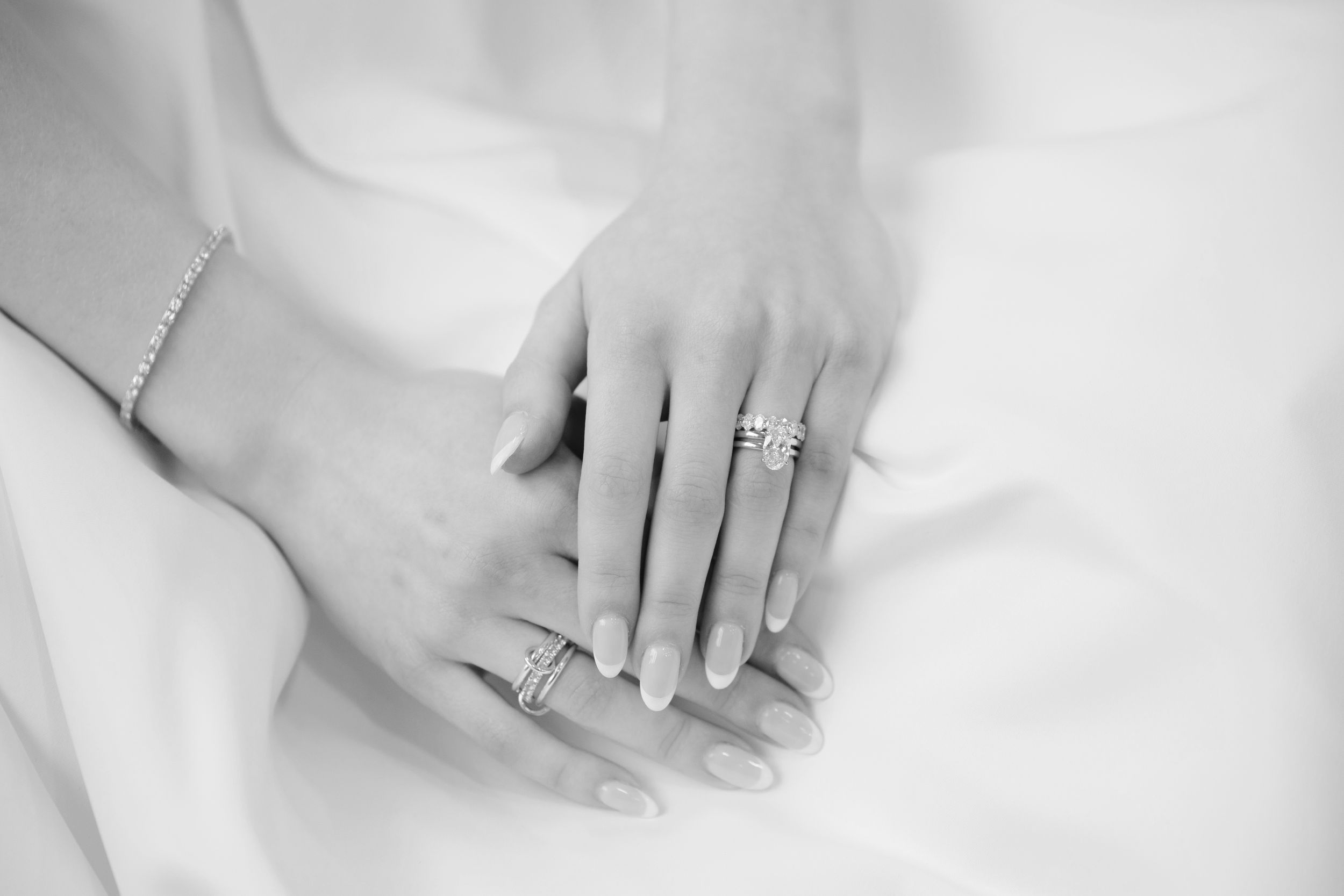 Bride's hands at BallenIsles Country Club in Palm Beach during a wedding photographed by Ohio photographer Tom Forrest.