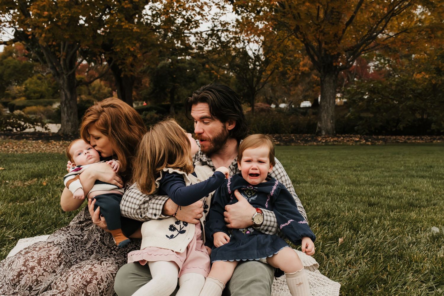 Fall family photo session at Ault Park.