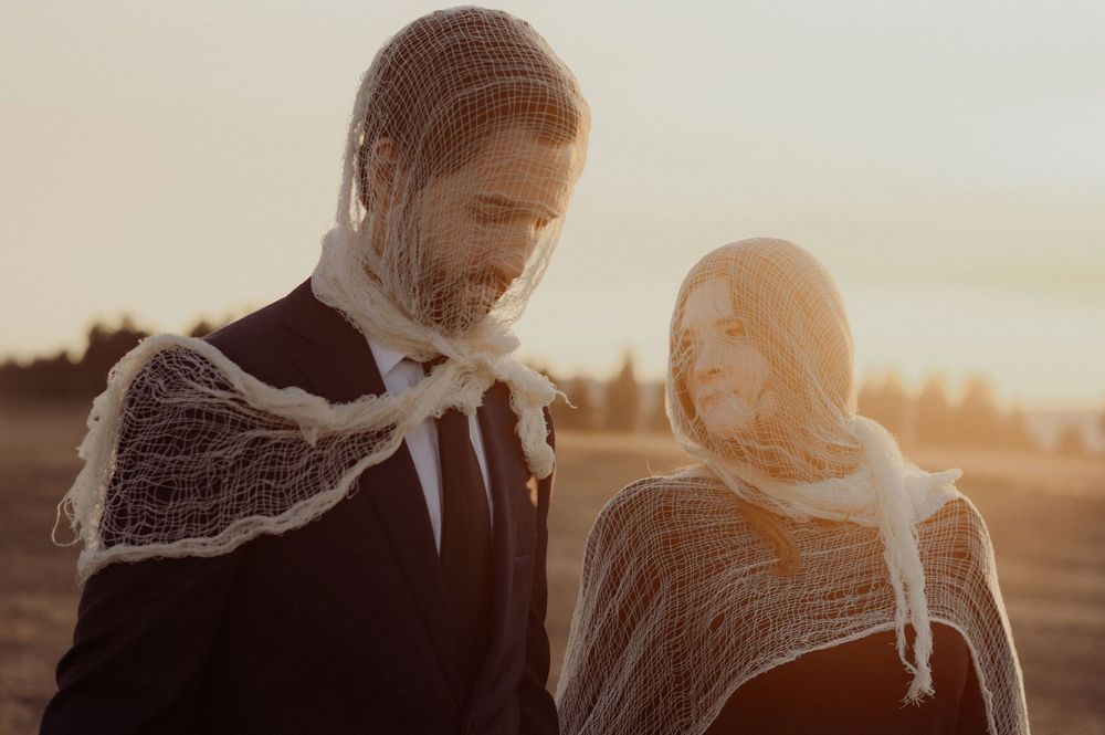 Golden hour dreamy fantasy halloween couples shoot in Spokane Washington.