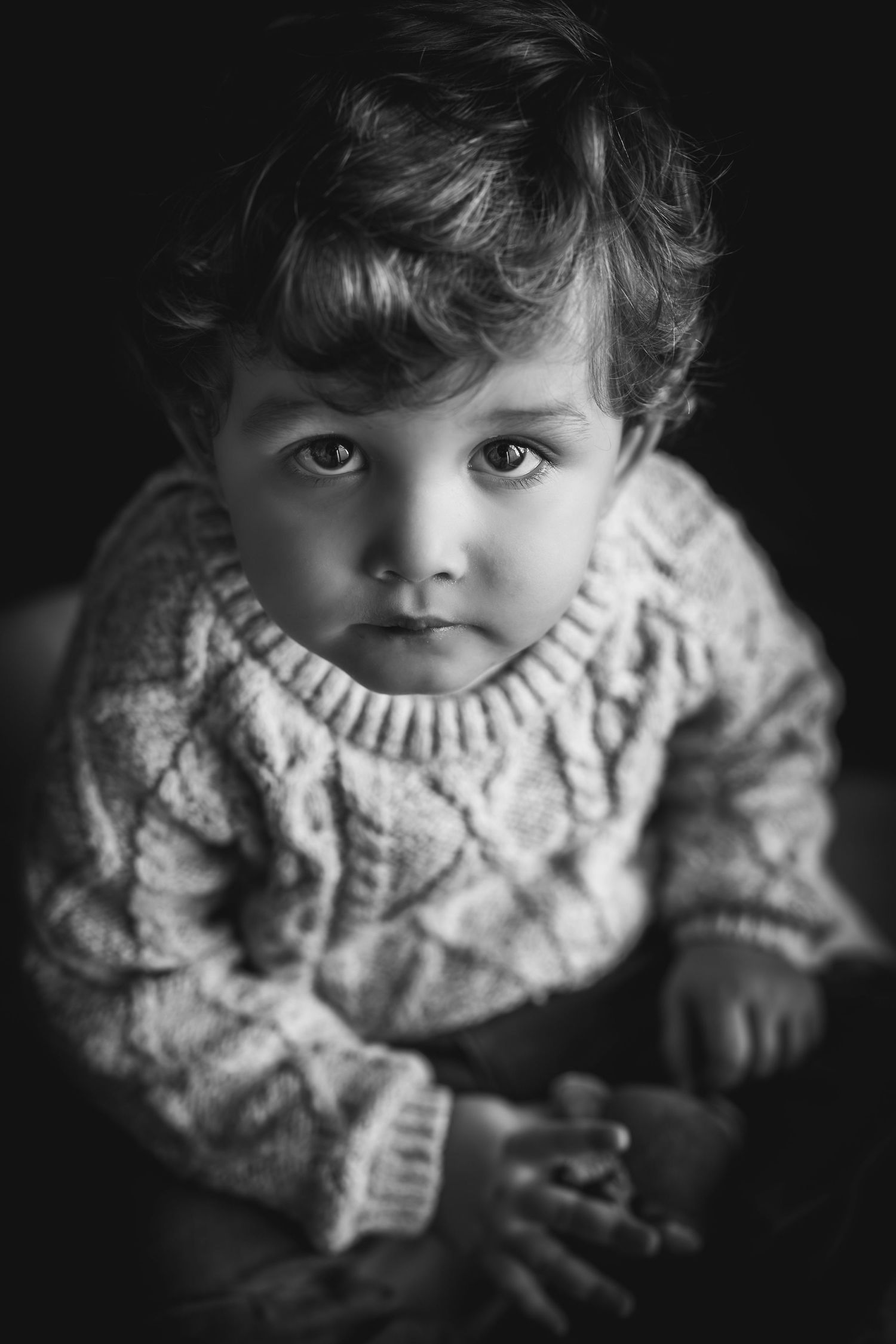 regard d'enfant en noir et blanc celine.s photography