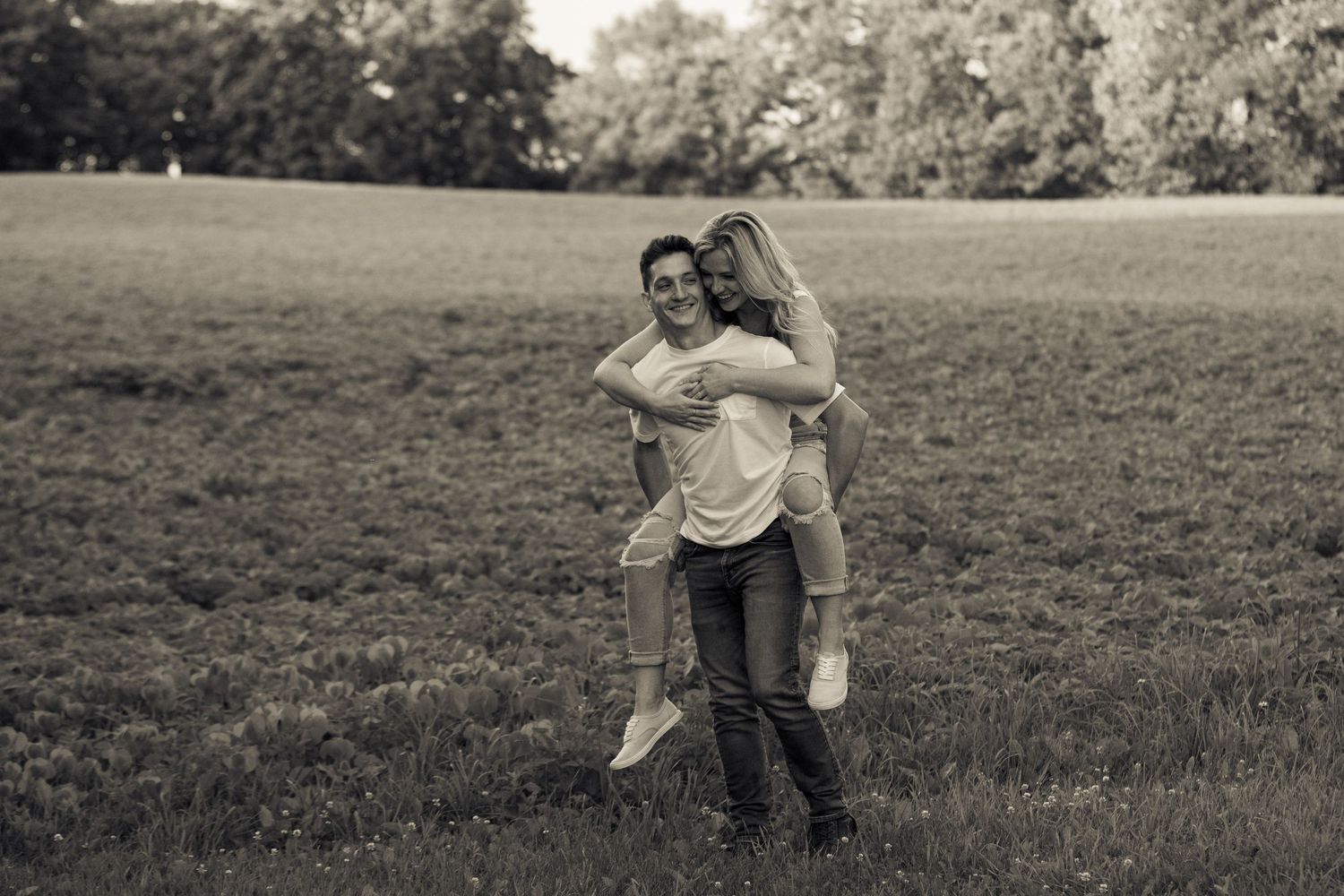 Couples portrait taken in Holly Michigan
