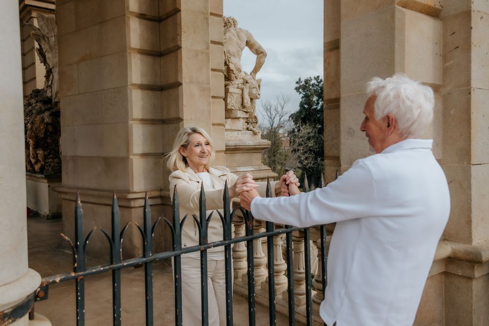 Claudia looking at Wilhelm with pure love