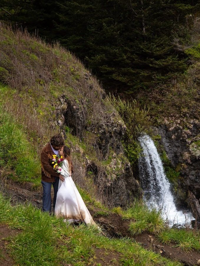 Oregon coast elopement