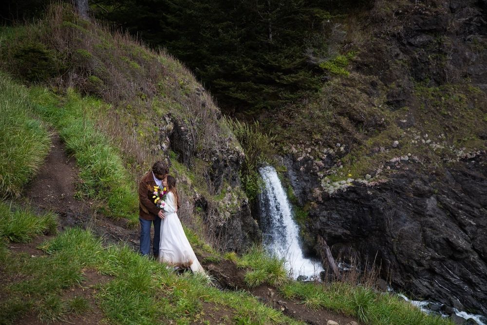 Oregon coast elopement