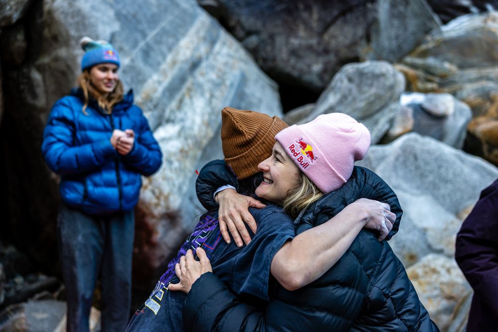 Shauna Coxsey and Ja-in Kim celebrating during the Bouldering Camp in Ticino, Switzerland on November 25, 2025. Photo Jan Virt.
