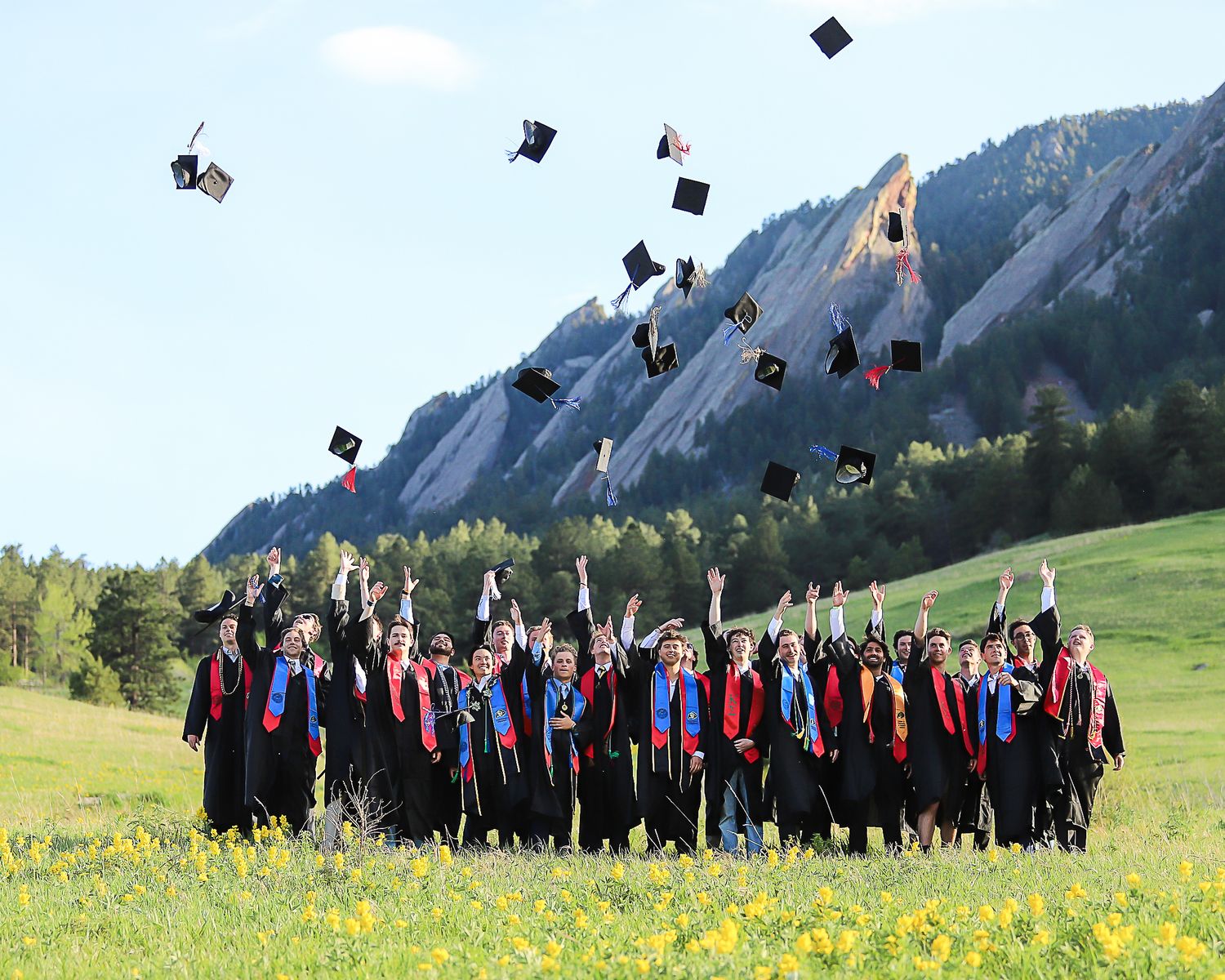 #GraduationPhotoIdeas
#CollegeGraduationPhotos
#GradPhotoInspiration
#CapAndGownPhotos