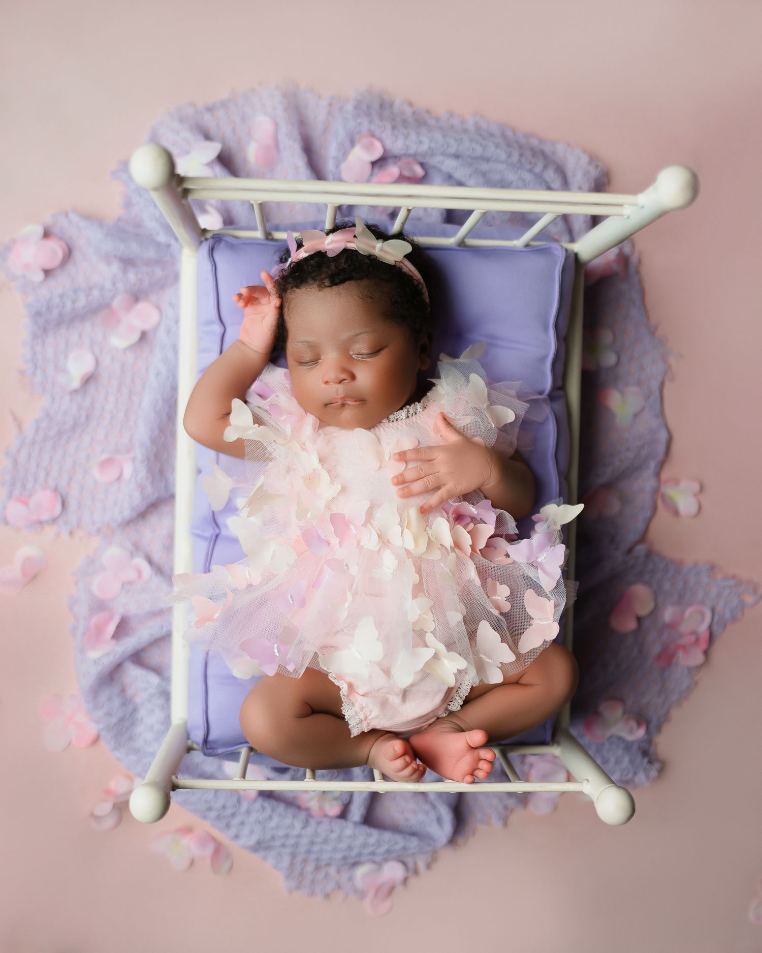Newborn photography studio located in between Atlanta, Georgia and Birmingham, Alabama with full service photo studio.